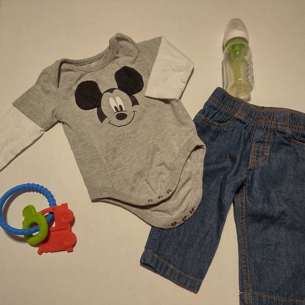 6M Mickey Longsleve onesie/ Carter pant